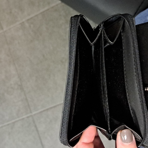 Wallet - Picture 3 of 3